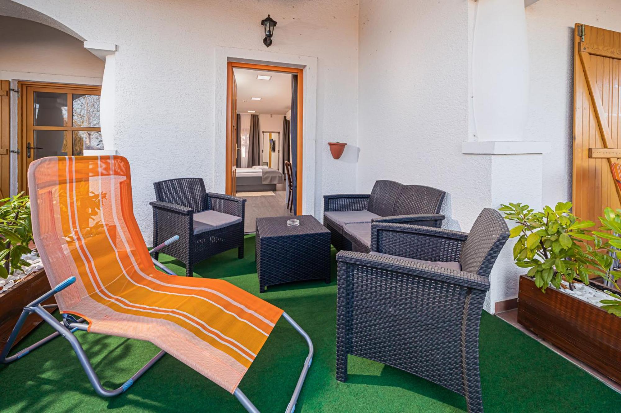 فندق Rigotanya Relax & Wellness Panzio Buekfuerdo المظهر الخارجي الصورة